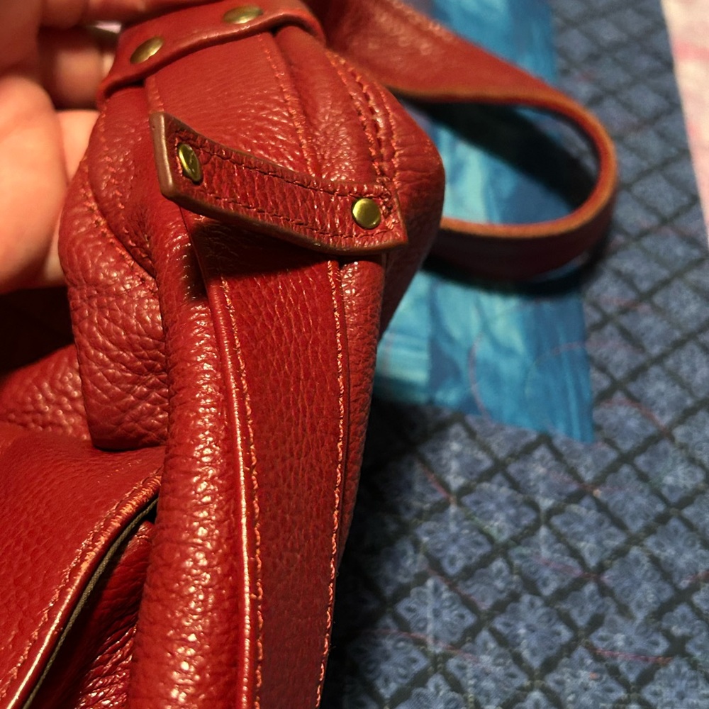 Not Rational Red Leather Shoulder Bag - Picture 9 of 9